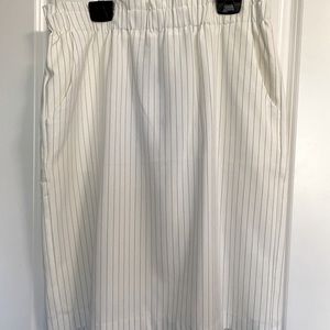 Cute elastic waist white pinstripe skirt